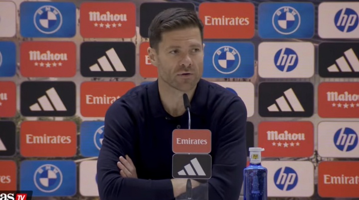 你觉得自己有能力带球队走出困境吗？阿隆索：我们当然会团结一致