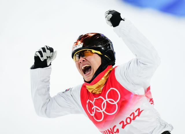 旺财28下载-12年等待四朝元老终圆梦！徐梦桃夺得空中技巧金牌